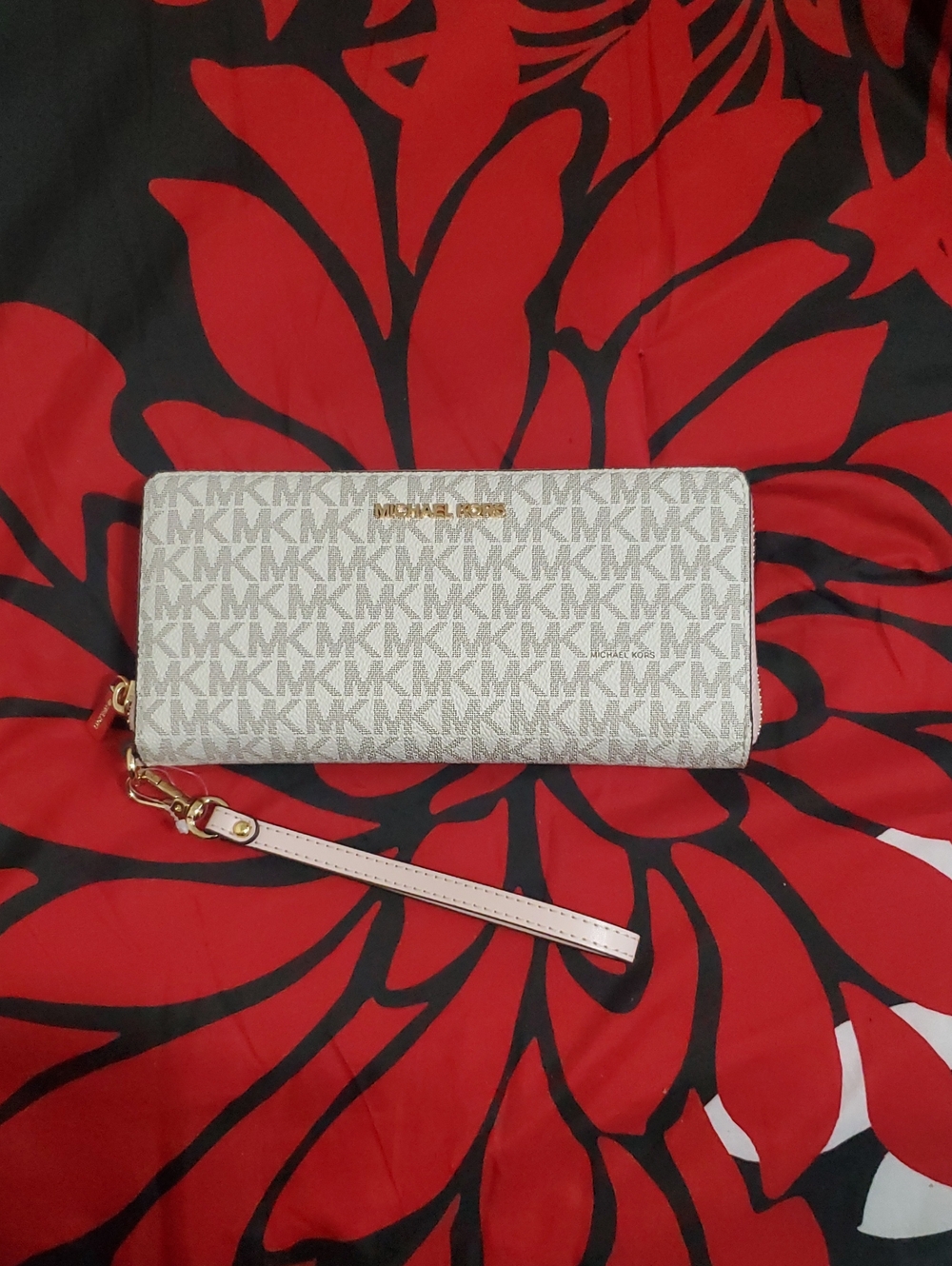 Michael Kors Jet Set Continental Powder Blush Pink Multi Wallet Wristlet